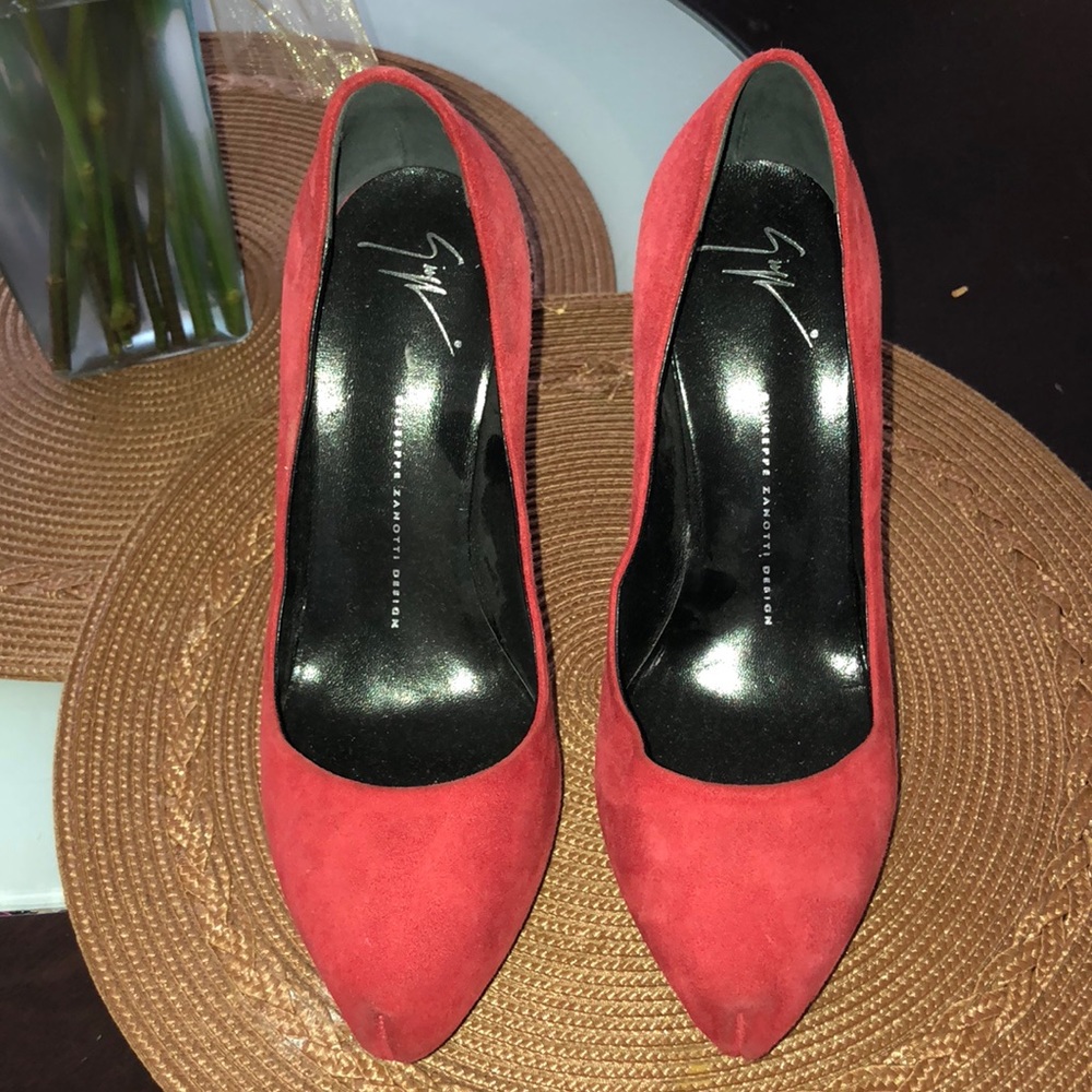 Giuseppe Zanotti Red Suede Pumps